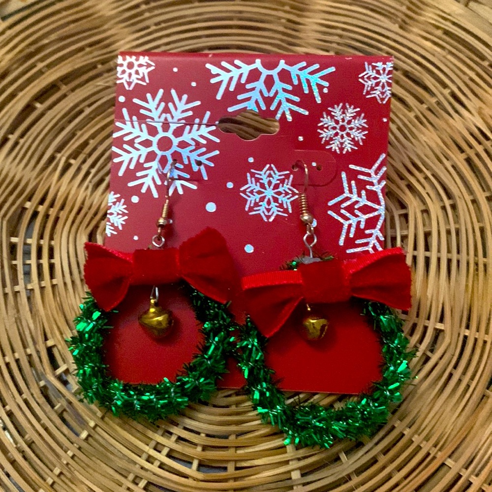 Christmas Wreathe Green Bells Dangle Drop Down Earrings Friend Gift